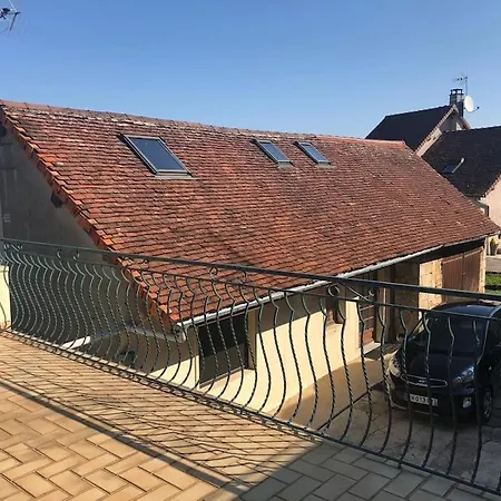 Jura - Maison De Village Entiere Avec Piscine Дом отдыха Rotalier